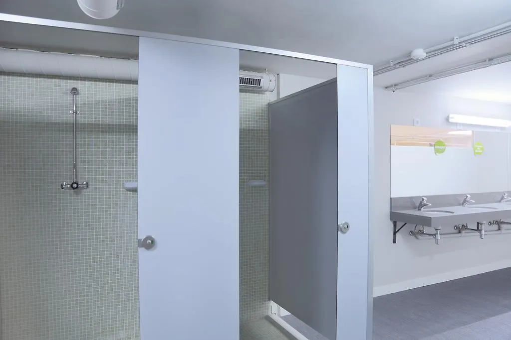 Hola Hostal Eixample Barcelona Hostel