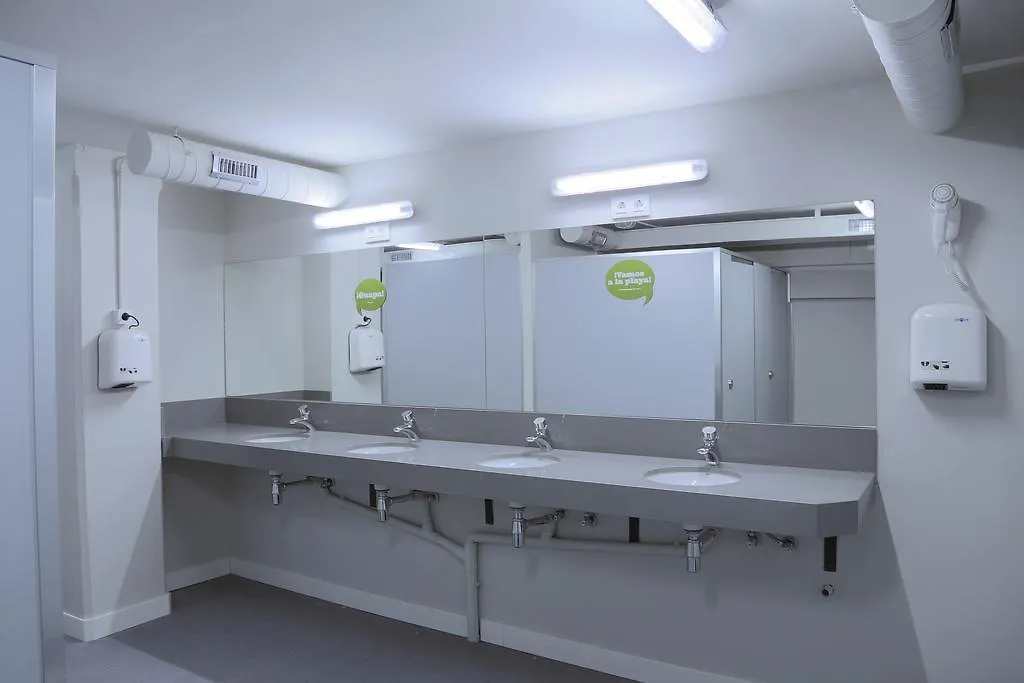 Hostel Hola Hostal Eixample Barcelona Spain
