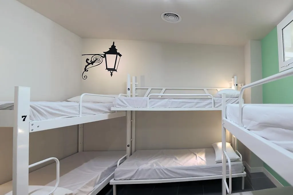 Hola Hostal Eixample Barcelona