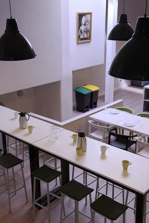 Hola Hostal Eixample Barcelona Spain